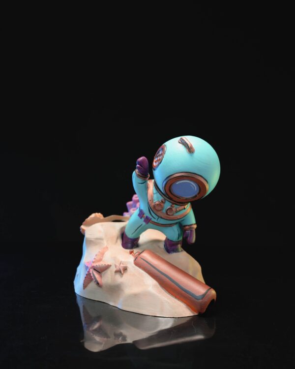 Deep Diver Phone Holder - Underwater Gadget | Unique Phone Stand, Ocean Decor, Marine Life, Gift for Divers | 3D Printed
