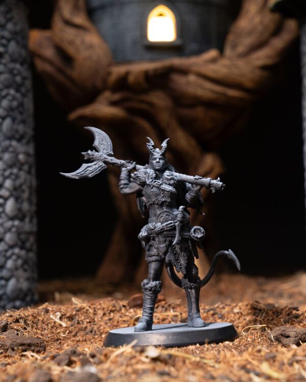 Wyetta Lavesh - Miniature Bestiarium Figure | Unique Fantasy Decor | Handcrafted Art | Collector's Item | Mythical Creature | Gift Idea